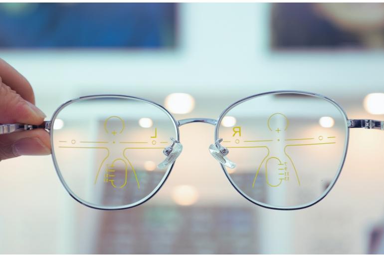 Centratura delle lenti degli occhiali: cos'è e perché si fa